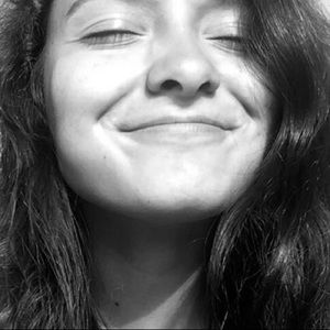 Meet your Posher, Maya